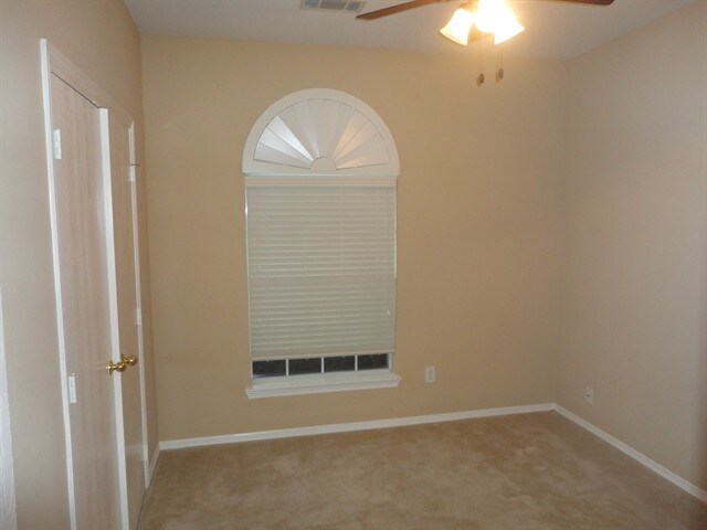 Building Photo - 217 Mesa View