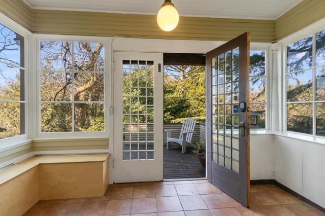 Building Photo - 2 bedroom in Seattle WA 98119