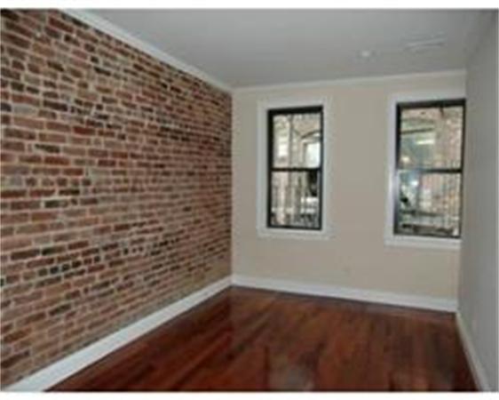 Foto del edificio - 196 Endicott St
