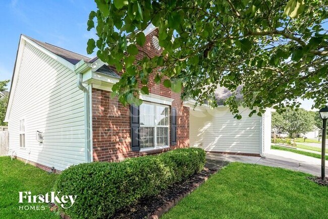 Foto del edificio - 5040 Teal Ct