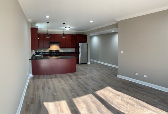 Building Photo - 4644 W 63rd St