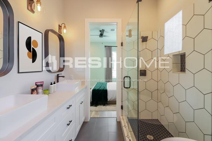 Foto principal - 5722 Beall St