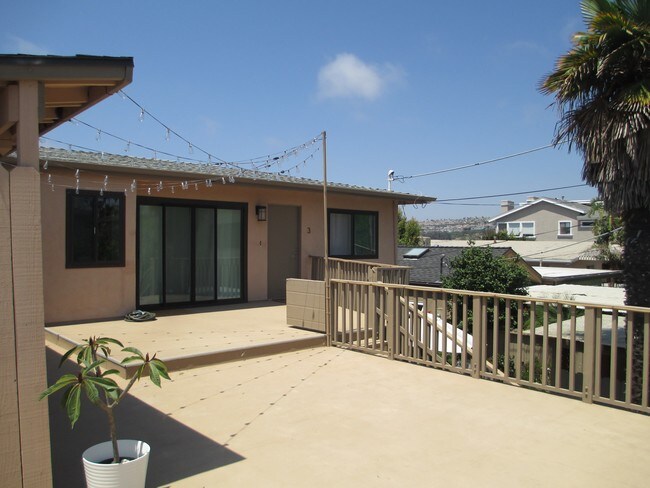 Building Photo - 111 Avenida Del Reposo