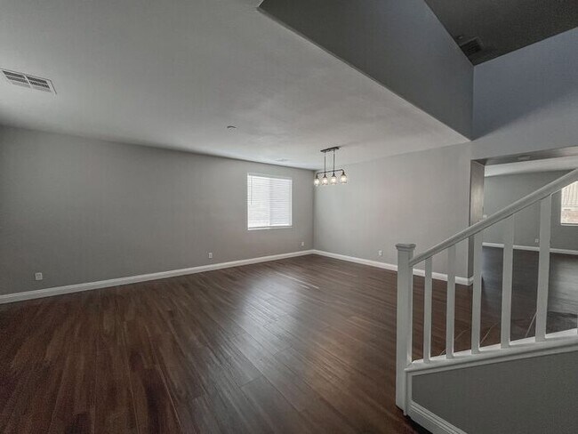 Building Photo - Stunning 5-Bedroom Home in Gated Community...
