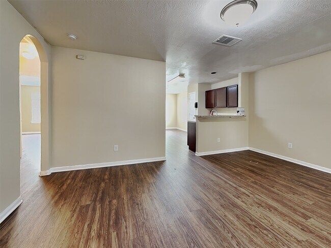 Building Photo - 22270 Queenbury Hills Dr