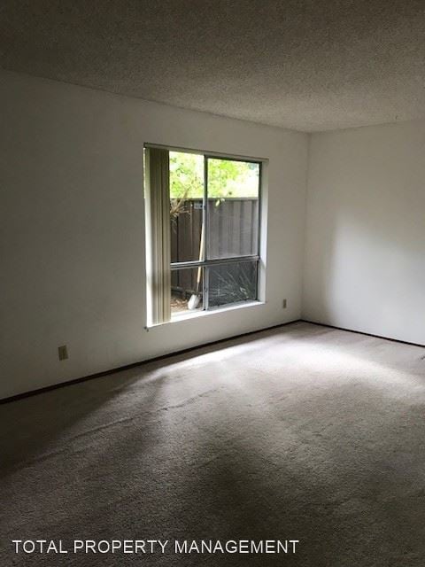 Building Photo - 3 br, 1.5 bath House - 4926 POPLAR TERRACE