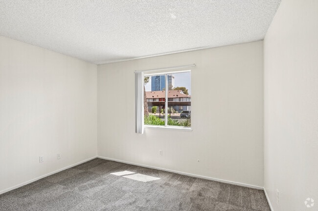 1BR, 1BA - 610SF - Bedroom - Esper