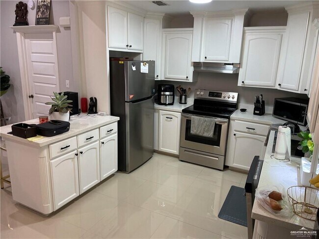 Building Photo - 15 Blue Quail St