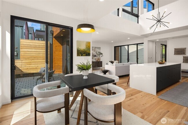 Foto del edificio - 230 Canopy Path NW