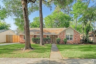Building Photo - 10050 Cedardale Dr