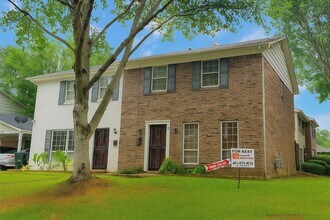 Building Photo - 495-495 Dickinson St