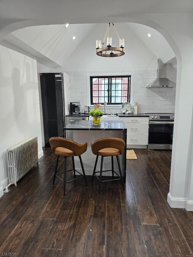 Foto del edificio - 83 Rollins Ave