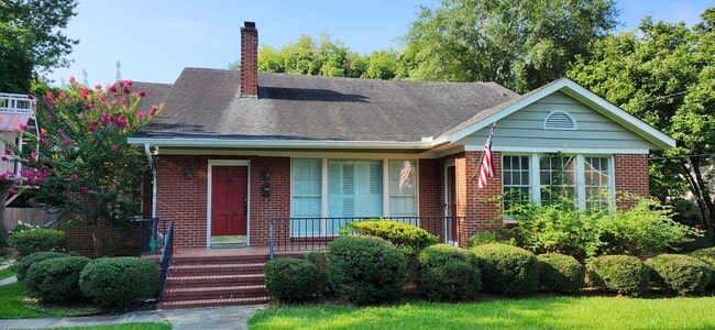 Building Photo - Wonderful home in Overlook!