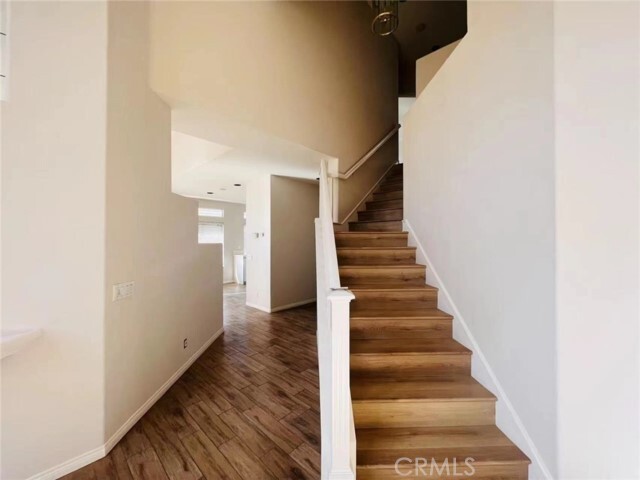 Building Photo - 7 Canyonwood