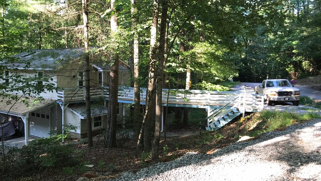 Building Photo - 62 Bruce Dr