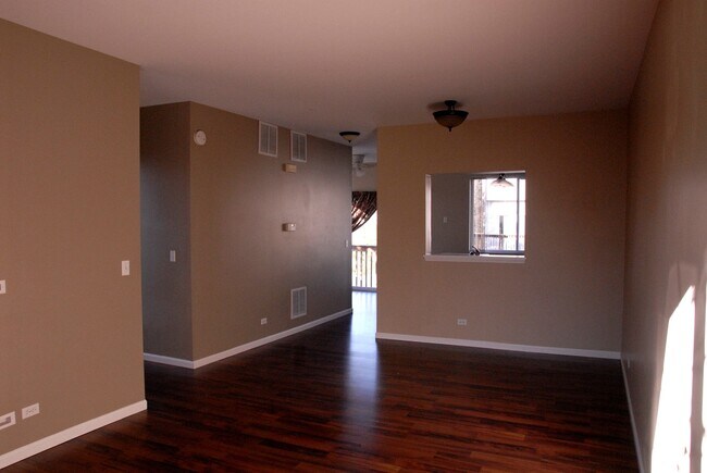 Building Photo - 31596 TallGrass Ct