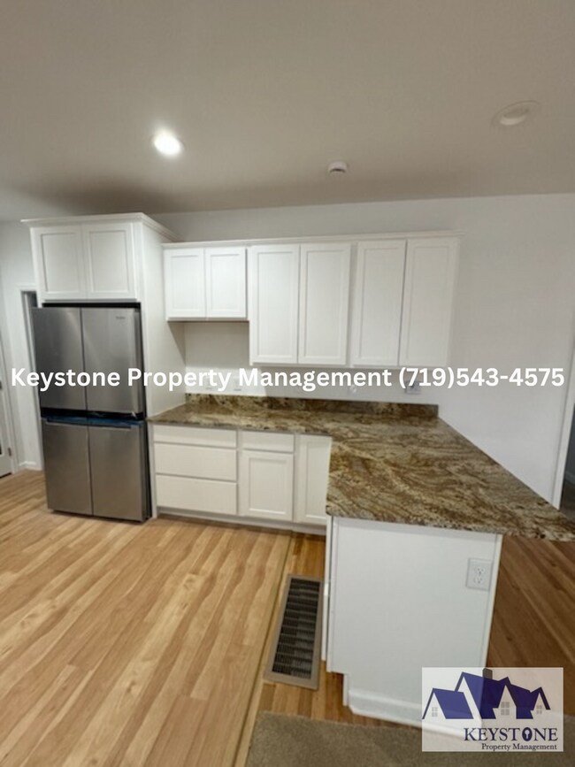 Building Photo - Remodeled to Perfection! 2 Bedroom/2 Bathr...