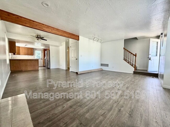 Building Photo - 1091 Shepard Ln