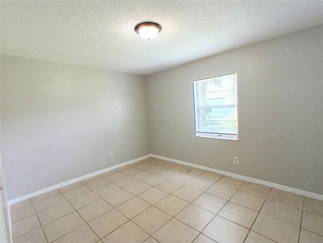 Foto del edificio - 2427 CHASE Ave