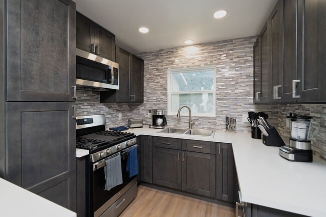 Photo - New Charming ADU!!! 1 Bed/1 Bath 490 Sq. F... House