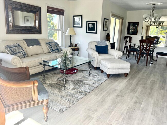 Foto del edificio - 951 De Soto Rd