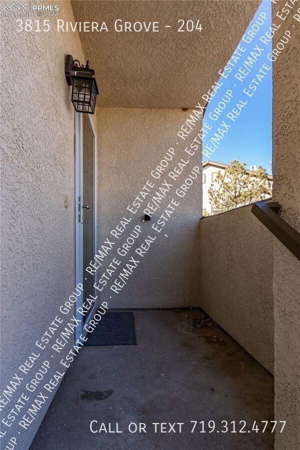 Building Photo - 3815 Riviera Grove