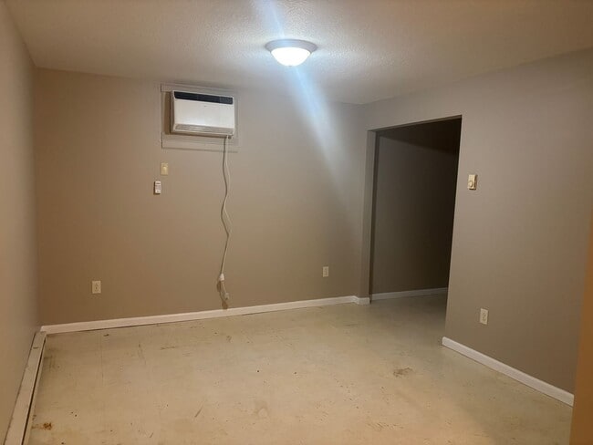 Building Photo - 1071 Kathryn