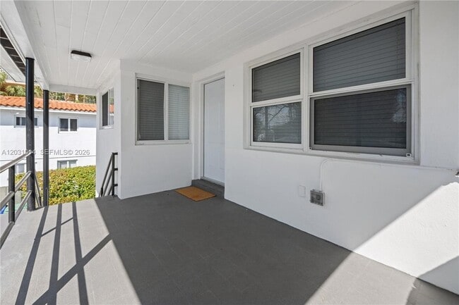 Building Photo - 2240 SW 16th Ct