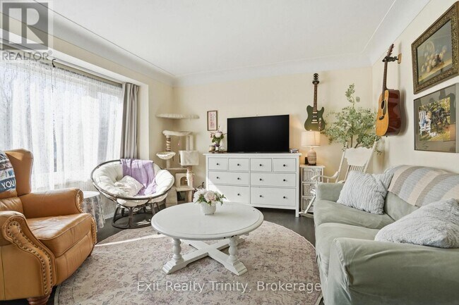 Photo du bâtiment - 131 E 18th St