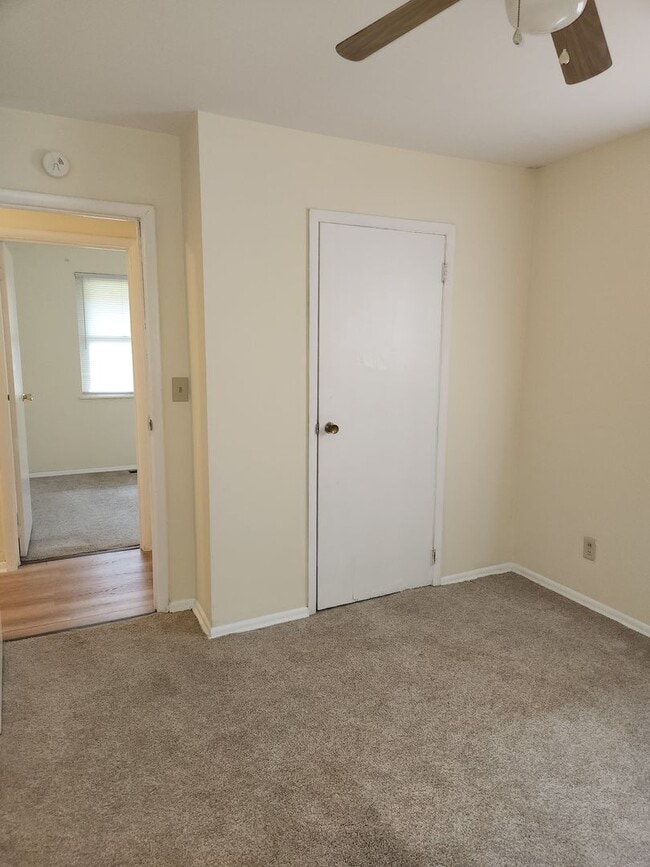 Building Photo - Cute 3 Bedoom Home