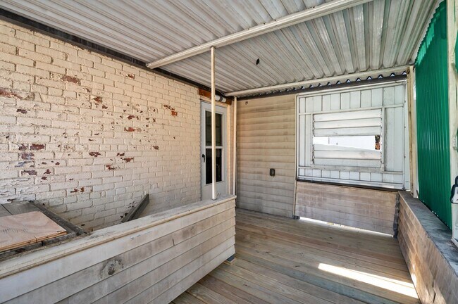 Foto del edificio - 72 S 14th St