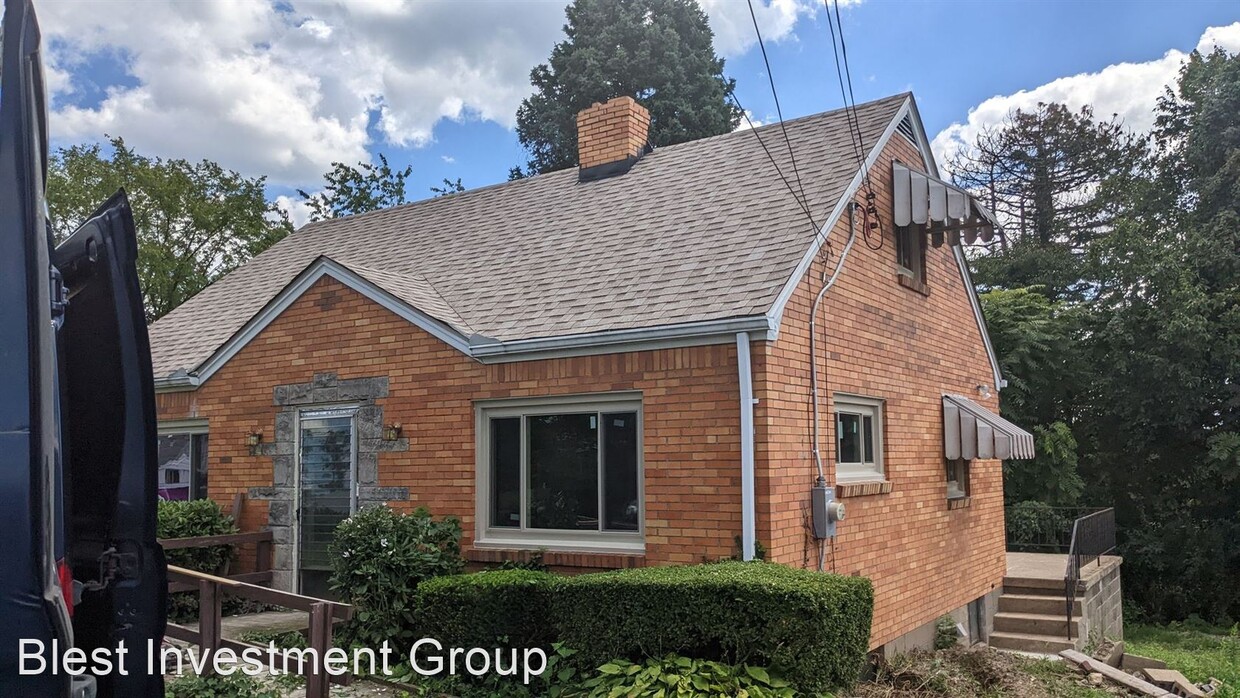 3 Br, 1.5 Bath House - 111 Theresa Drive - House Rental In Pittsburgh ...