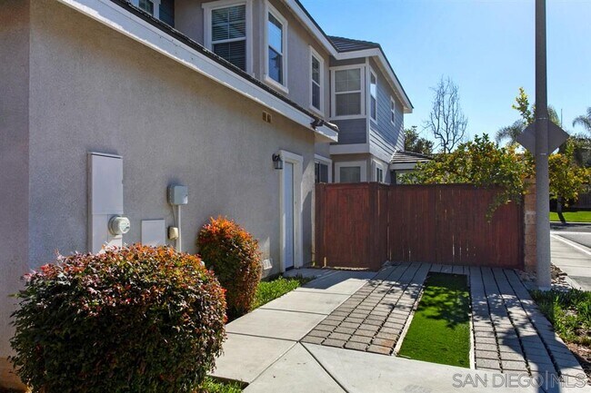 Building Photo - 213 Vineyard Ct