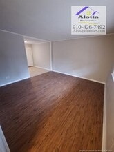 Building Photo - 4214 S Dowfield Dr