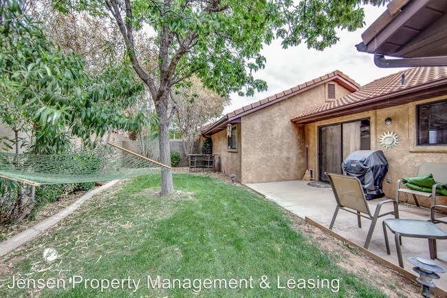 Building Photo - 2 br, 2 bath House - 517 Ridgeview Drive
