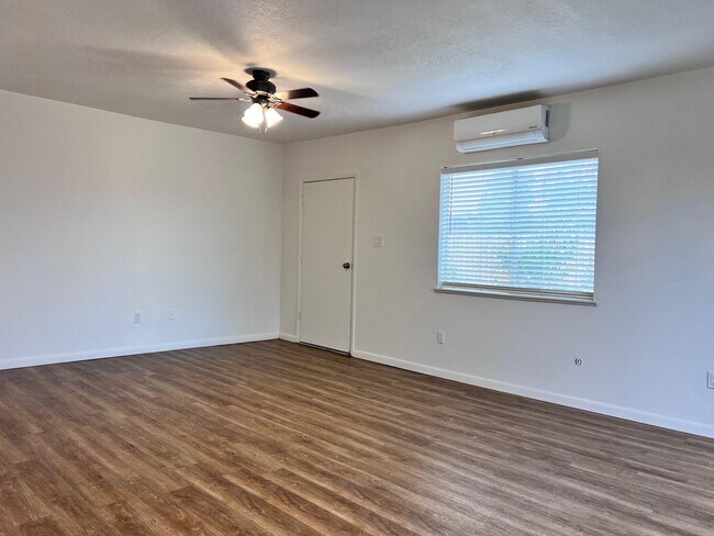 Foto del edificio - 707 Luna Rd SW