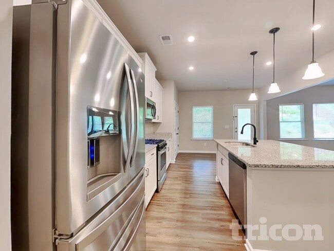 Building Photo - 212 Malbone St SW