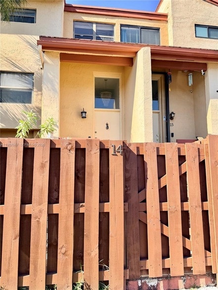 Foto del edificio - 281 W Park Dr