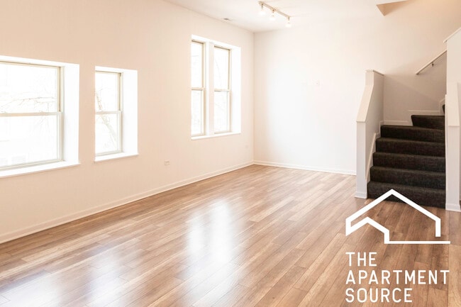 Foto del edificio - 2700 W North Ave