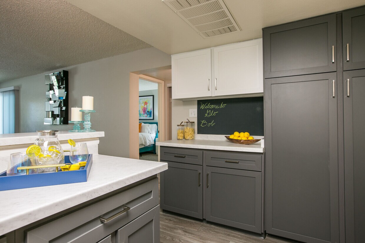 Glo Apartments 3901 Indian School Rd NE Albuquerque, NM Apartments