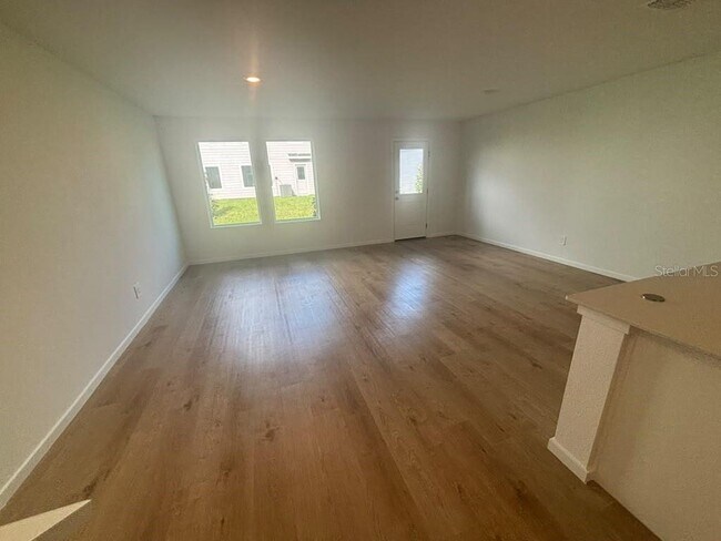 Foto del edificio - 3338 Wandel Ter