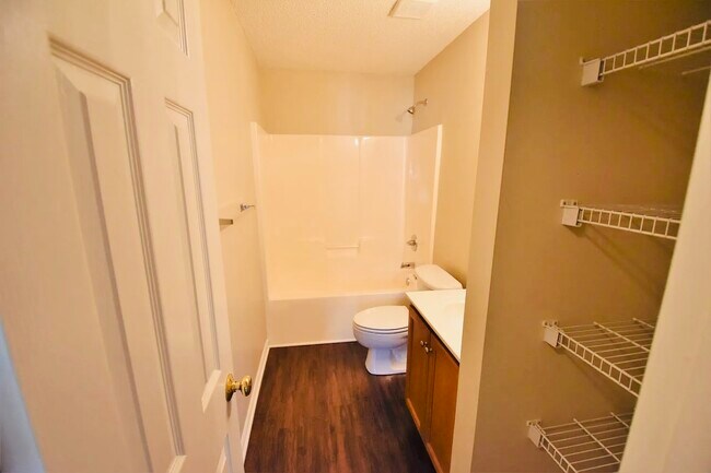 Foto del edificio - 4232 Red Shed Ln