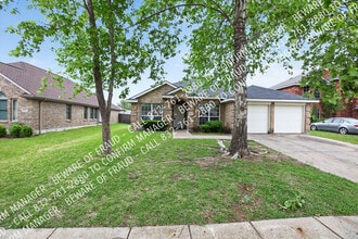 Building Photo - 2816 Blue Heron Dr