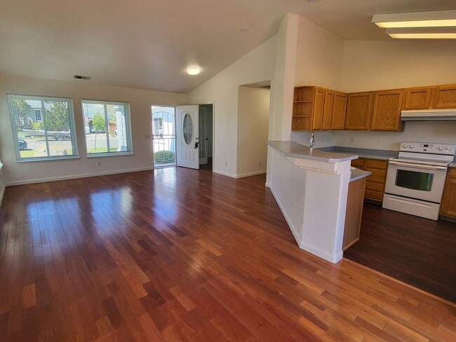 Building Photo - 3319 Coloma Dr