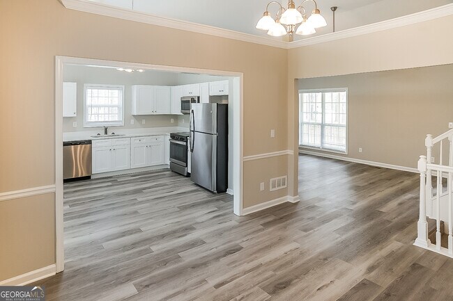 Building Photo - 100 Creekside Cir