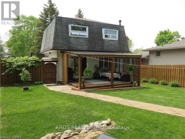 Building Photo - 438 Ferndale Ave