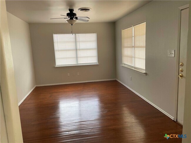 Foto del edificio - 1005 Phil Ave