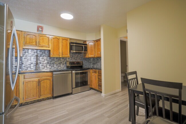 Building Photo - 4452 Habersham Ln N