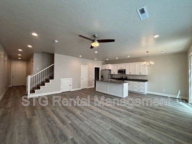 Building Photo - 929 S 4380 W