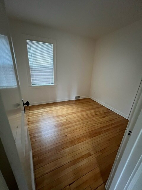 Building Photo - 1411 Fincke Ave